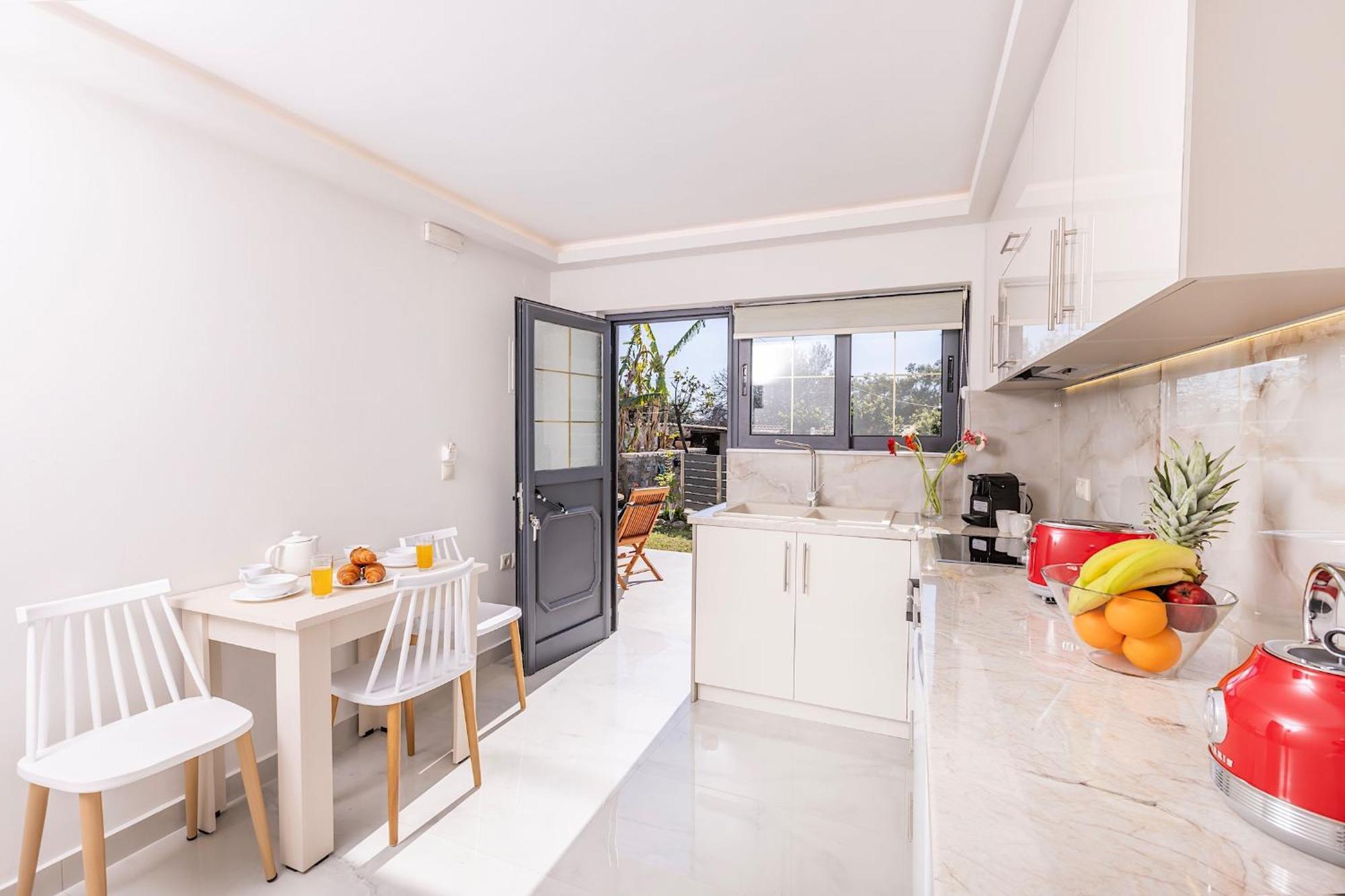 Ad Homes Агиос-Гордиос Экстерьер фото